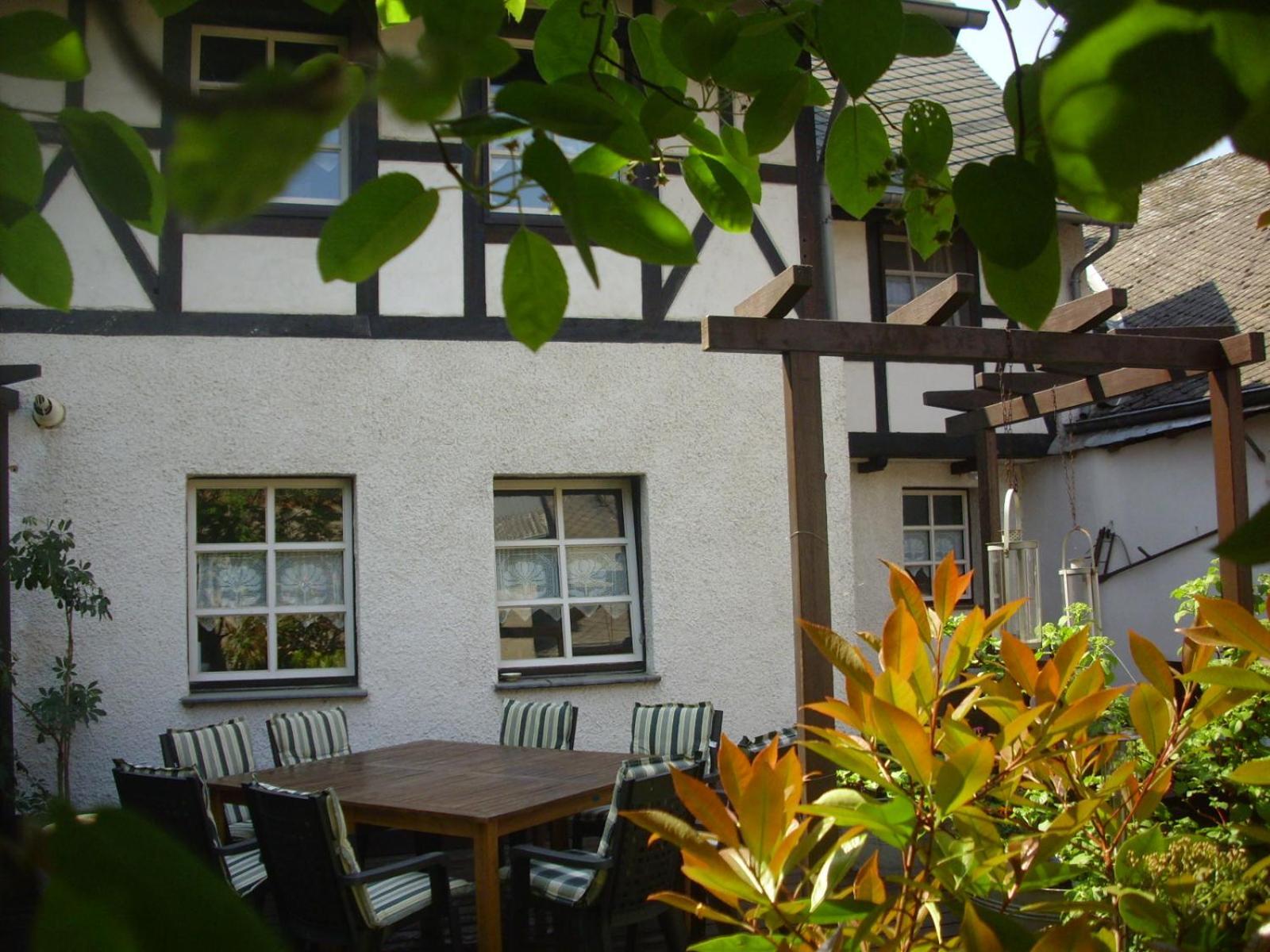 Ferienhaus Haus Am Puetz Wintrich Exterior photo